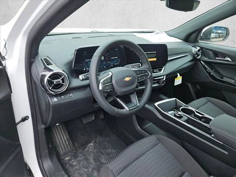 New 2026 Chevrolet Equinox LT w/ Safety and Technology Package image 3