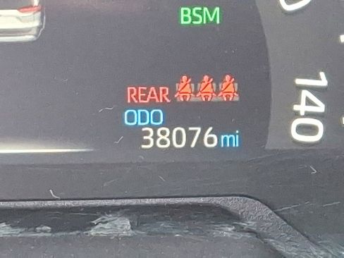 Used 2019 Toyota RAV4 Limited image 22