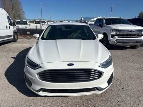 Used 2020 Ford Fusion SEL image 2