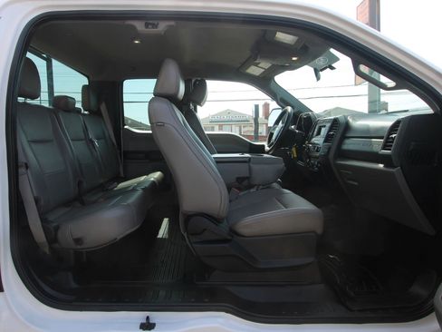 Used 2019 Ford F250 XL w/ Power Equipment Group image 10