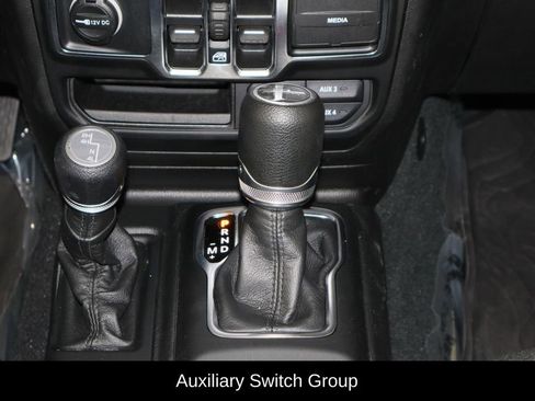 Used 2022 Jeep Gladiator Willys image 13