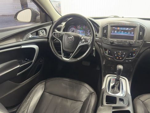 Used 2017 Buick Regal Sport Touring image 15