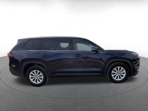 Used 2025 Toyota Grand Highlander XLE image 17