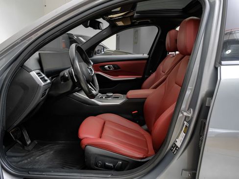 Used 2025 BMW 330i xDrive Sedan w/ M Sport Package image 4