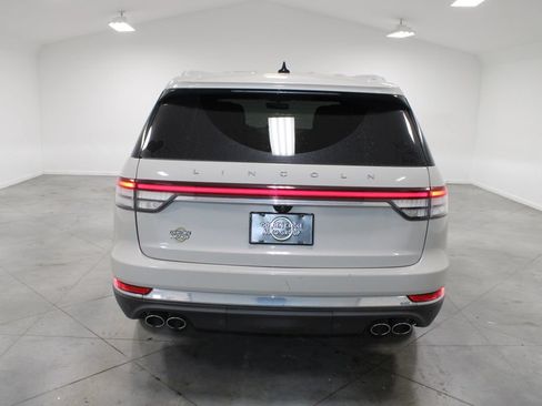 Used 2022 Lincoln Aviator Reserve w/ Equipment Group 201A AWD/4WD image 8