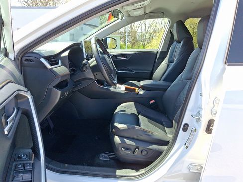 Used 2024 Toyota RAV4 Adventure image 15