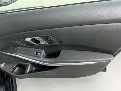 Used 2025 BMW 330i Sedan RWD image 32