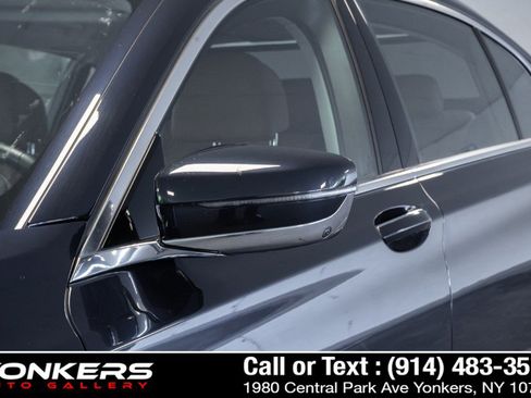 Used 2019 BMW 750i xDrive w/ Executive Package AWD/4WD image 12