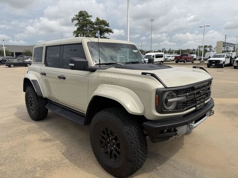 Used 2025 Ford Bronco Raptor AWD/4WD image 2