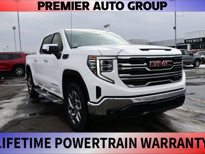 New 2026 GMC Sierra 1500 SLT w/ SLT Premium Package
