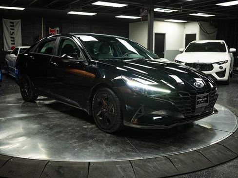 Used 2022 Hyundai Elantra SEL w/ Convenience Package image 5