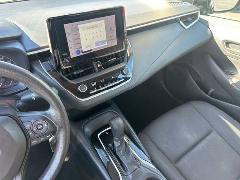 Used 2023 Toyota Corolla LE image 29