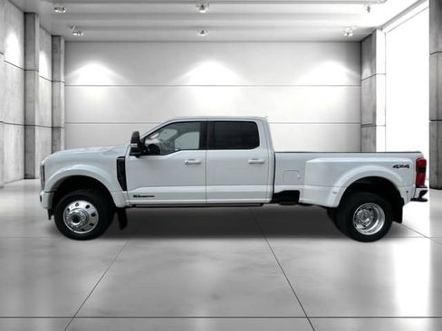 Used 2025 Ford F450 Platinum AWD/4WD image 5