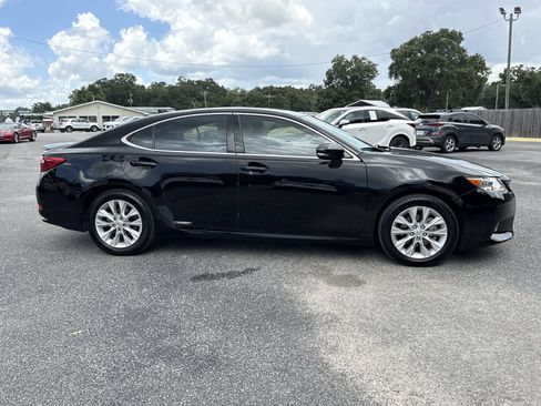 Used 2015 Lexus ES 300h w/ Navigation System Package FWD image 7
