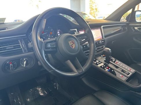 Used 2023 Porsche Macan AWD/4WD image 11