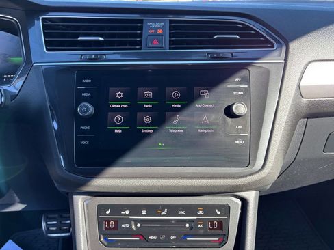 Used 2024 Volkswagen Tiguan SE R-Line image 26