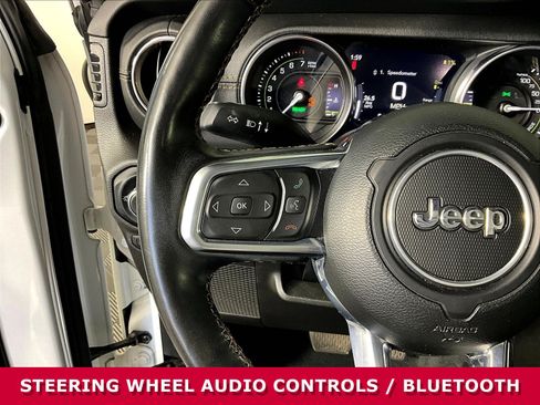Used 2022 Jeep Wrangler Unlimited Sahara AWD/4WD image 10