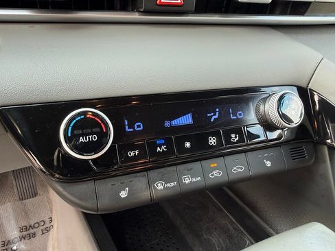 Used 2022 Hyundai Elantra SEL w/ Convenience Package FWD image 25