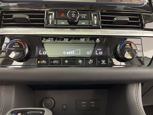 New 2026 Nissan Pathfinder Platinum image 26