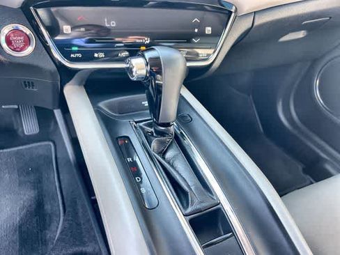 Used 2018 Honda HR-V EX-L image 16