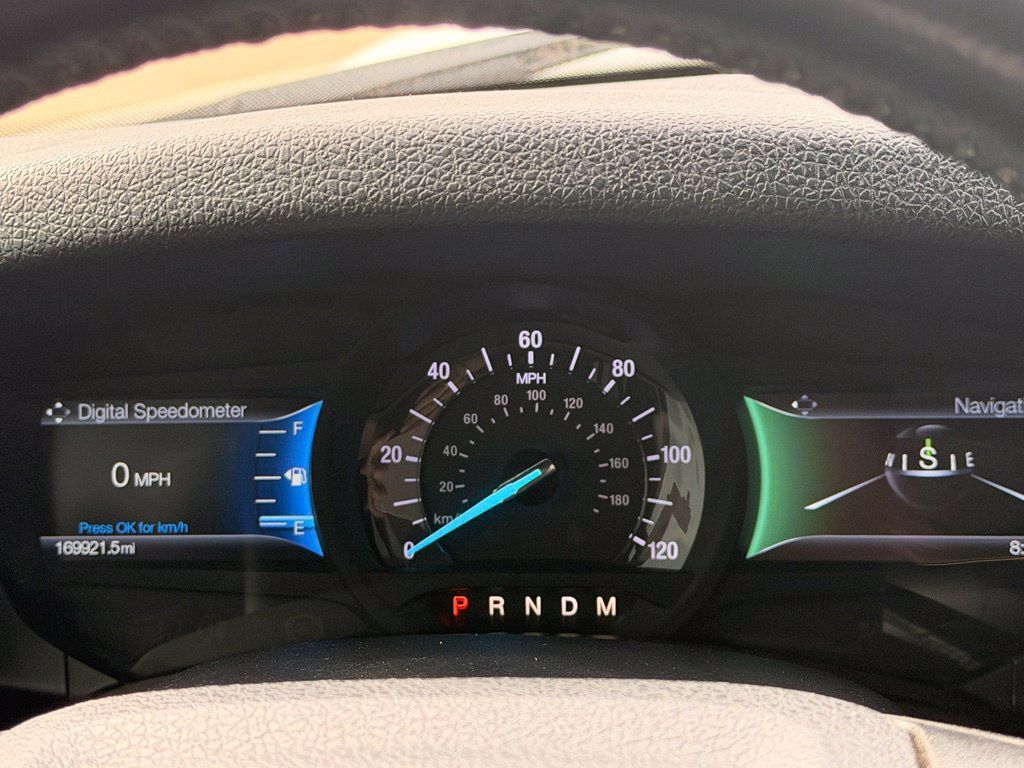 Used 2016 Ford Expedition XLT w/ Equipment Group 202A RWD image 21