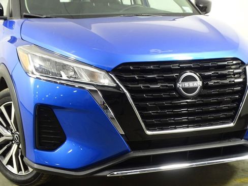 Used 2023 Nissan Kicks SV image 40