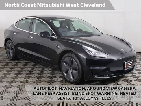 Used 2019 Tesla Model 3 Standard Range Plus image 1