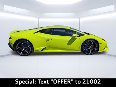 Used 2020 Lamborghini Huracan EVO AWD/4WD image 2