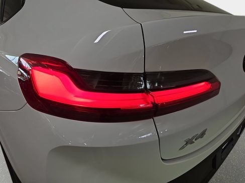 Used 2024 BMW X4 xDrive30i w/ Premium Package AWD/4WD image 30