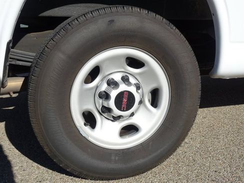 Certified 2023 GMC Savana 2500 w/ Driver Convenience Package image 25