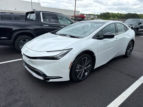 Used 2025 Toyota Prius Limited w/ Limited Premium Package image 5