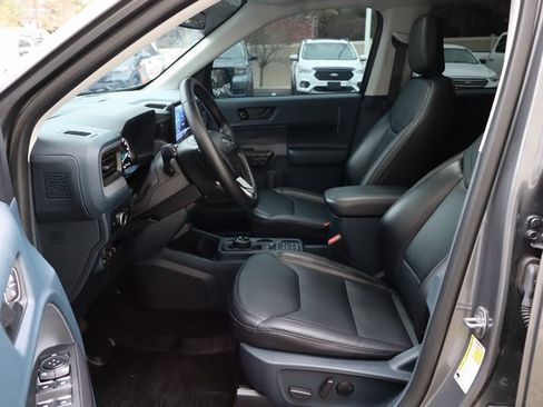 Used 2024 Ford Maverick Lariat w/ Black Appearance Package image 25