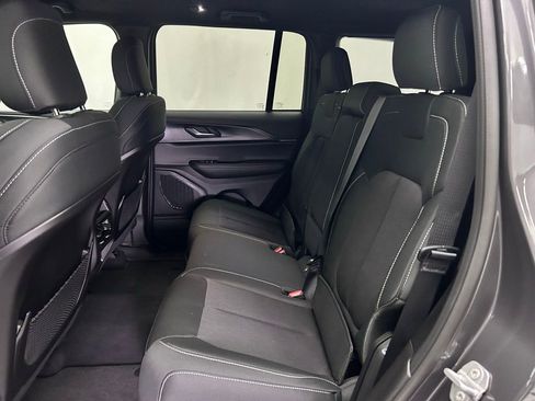 New 2025 Jeep Grand Cherokee Laredo w/ Trailer Tow Package image 19