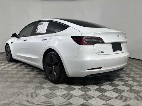 Used 2021 Tesla Model 3 Standard Range Plus image 6