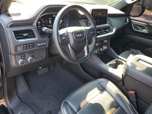 Used 2023 GMC Yukon AT4 w/ AT4 Premium Package AWD/4WD image 6