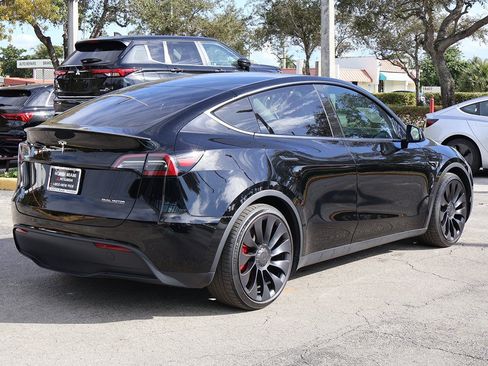 Used 2023 Tesla Model Y Long Range image 10