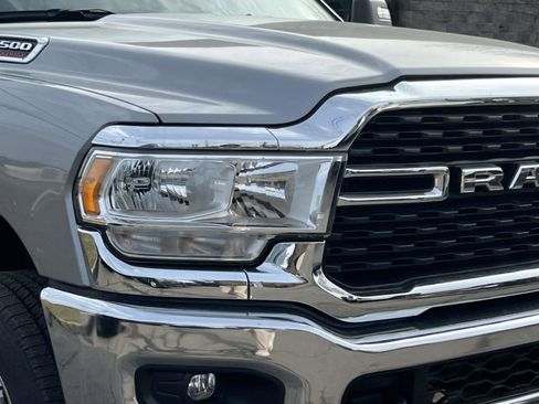 Used 2024 RAM 2500 Big Horn w/ Bed Utility Group image 8