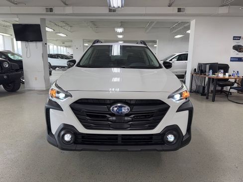 Used 2025 Subaru Outback Onyx Edition AWD/4WD image 1
