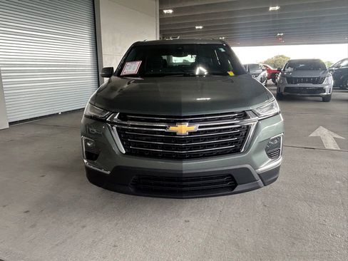 Used 2023 Chevrolet Traverse LT image 8