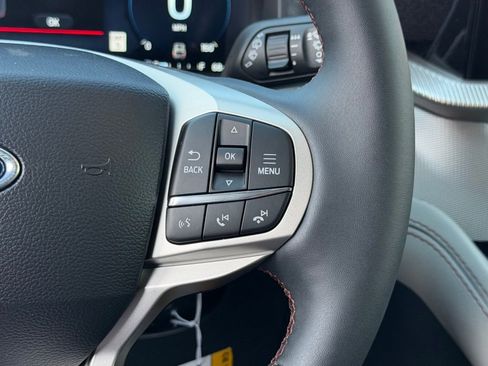 New 2026 Ford Explorer Active w/ Active Comfort Package RWD image 18