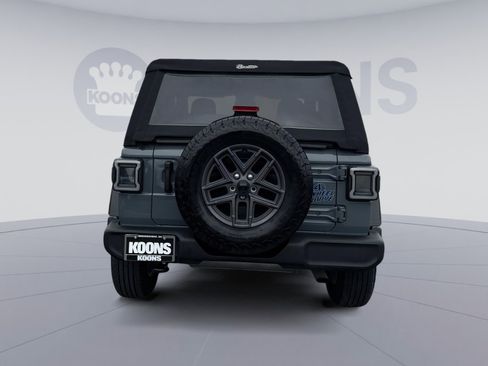 Used 2024 Jeep Wrangler Sport S image 5
