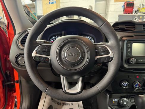 Used 2018 Jeep Renegade Sport w/ Power & Air Group image 15