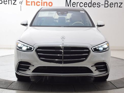 New 2026 Mercedes-Benz S 580e 4MATIC Sedan image 9