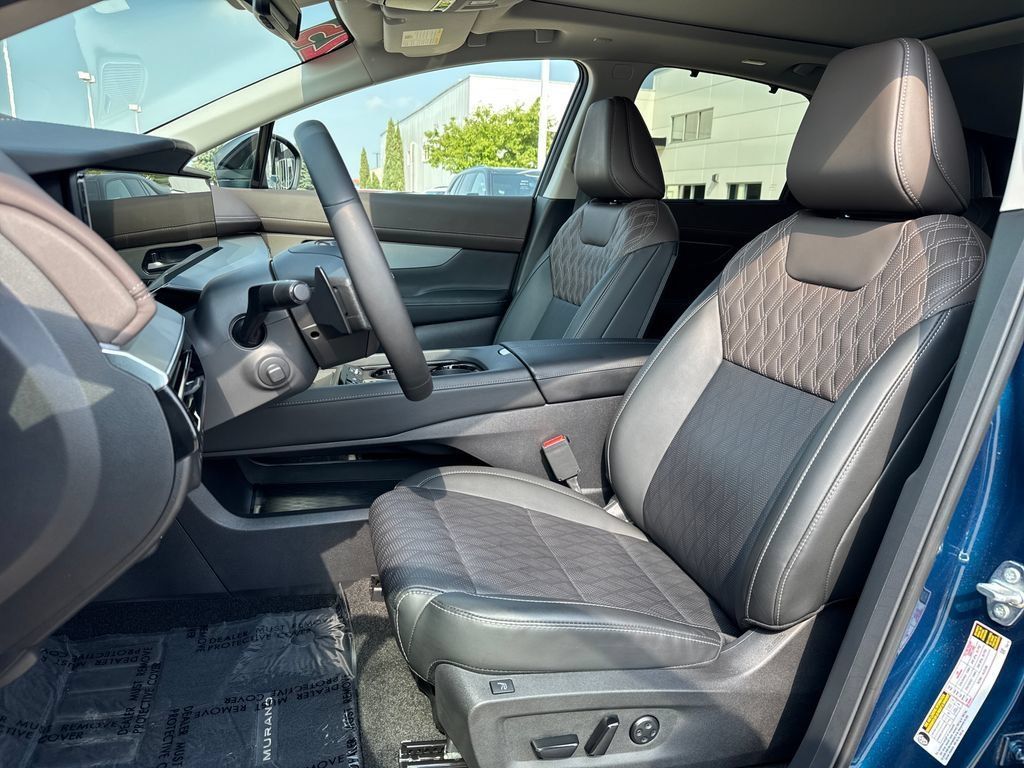 Used 2025 Nissan Murano Platinum w/ Cargo Package AWD/4WD image 13