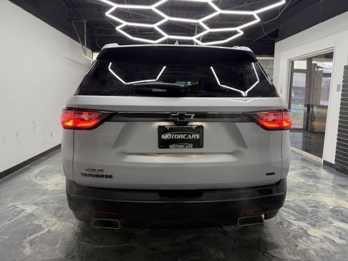 Used 2021 Chevrolet Traverse Premier w/ Redline Edition AWD/4WD image 9