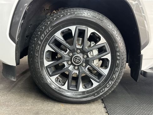 Used 2023 Toyota Sequoia Limited image 11