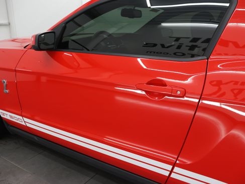 Used 2011 Ford Mustang Shelby GT500 RWD image 33