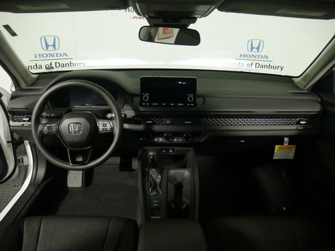 New 2025 Honda Accord SE image 11