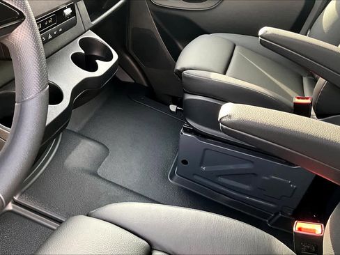 New 2025 Mercedes-Benz Sprinter 2500 image 11