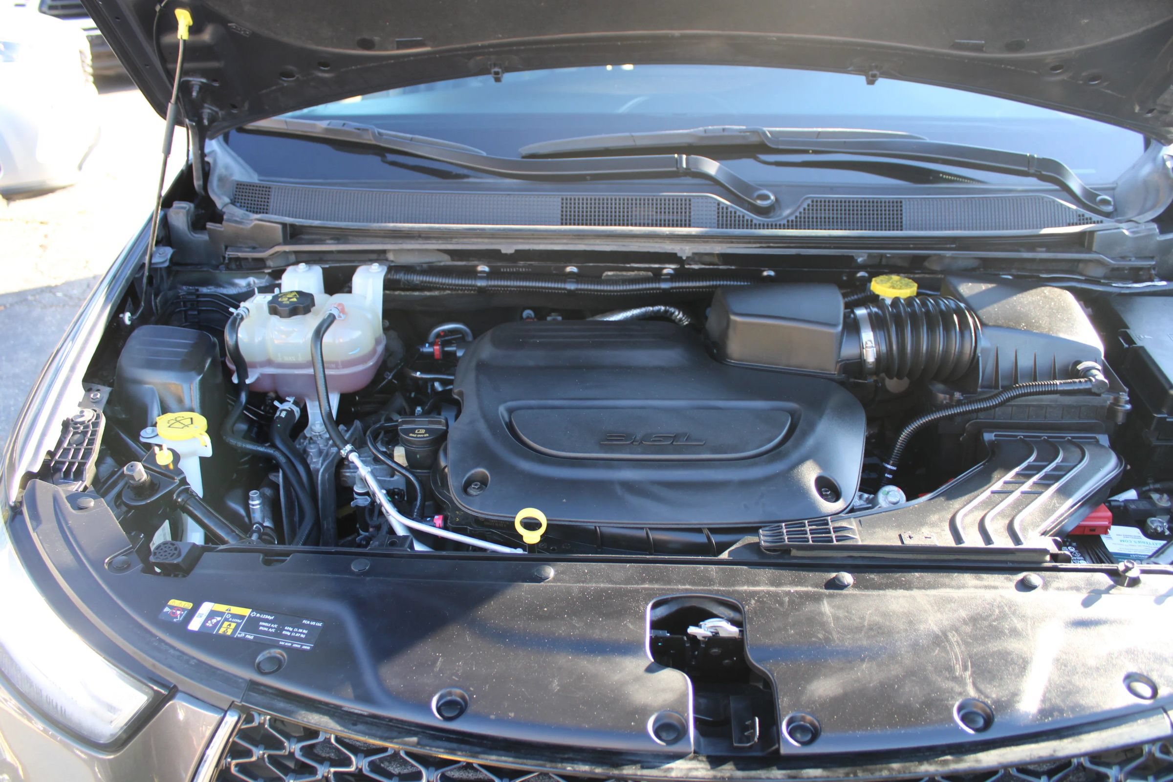 Used 2023 Chrysler Pacifica Touring-L FWD image 18